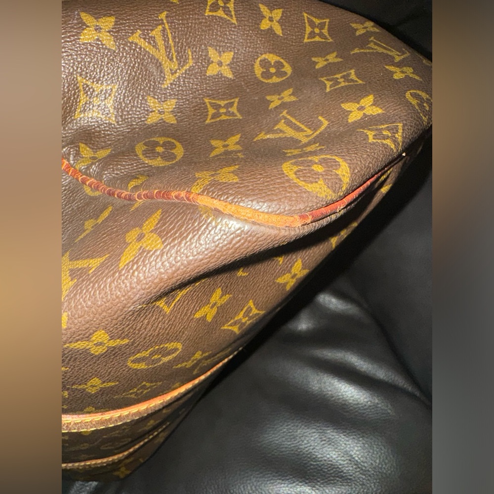 Authentic Louis Vuitton Keepall 45 Monogram Canvas | Vintage Travel Bag - Picture 9 of 16
